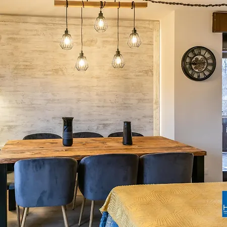 Centre New Modern House * Ασιάγκο