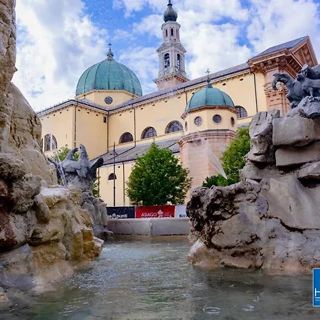 Centre New Modern House 아파트 *